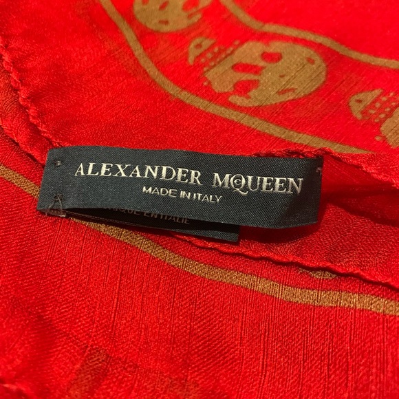 Alexander McQueen Silk Skull Scarf - Picture 5 of 6